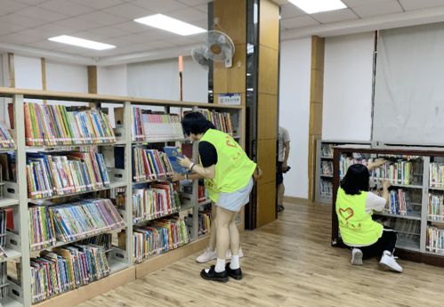 东莞凤岗图书馆 不打烊服务，文化创意咨询不停歇